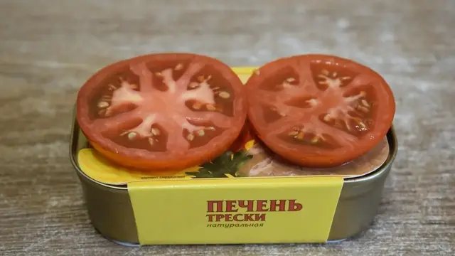 Потрясающая закуска из помидоров и печени трески