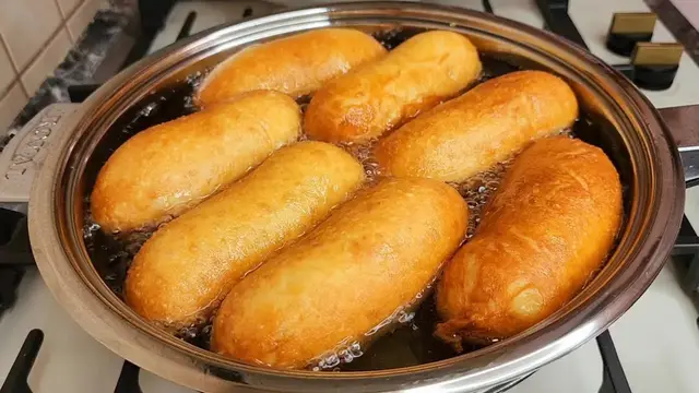 Вкусные сосиски в тесте