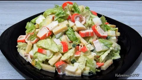 Салат из пекинской капусты и крабовых палочек 