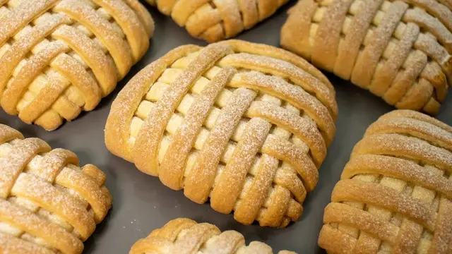 Плетёнка с яблоками