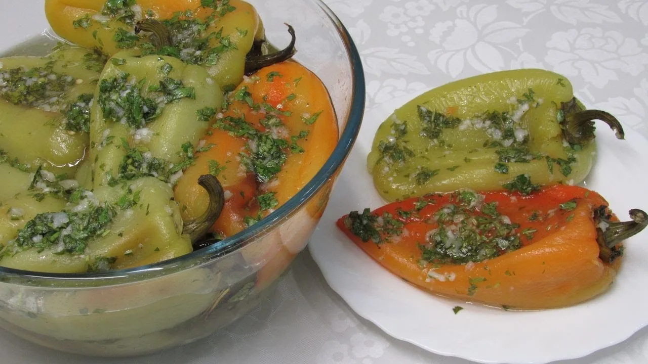 Закуска из болгарского перца с чесноком