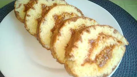 Рулет со сгущенным молоком