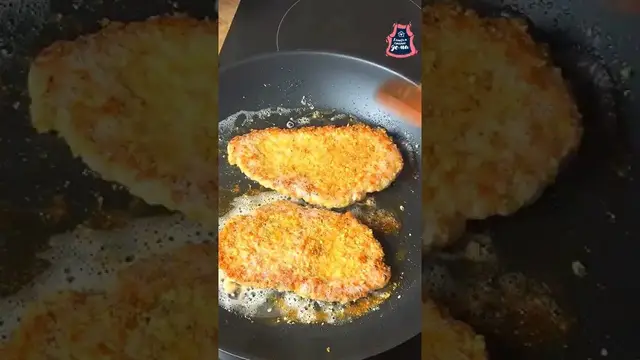 Курица в панировке на сковородке 