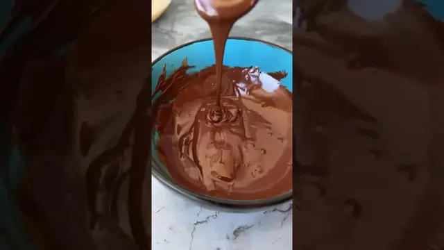 Десерт из банана и шоколада
