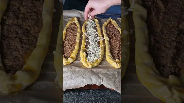 Вкусная выпечка с фаршем