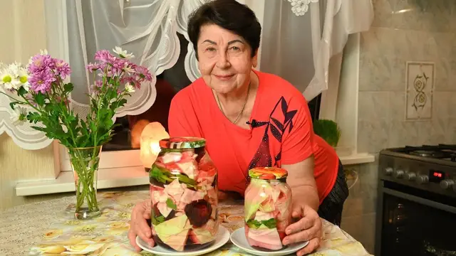 Маринованная капуста в банке