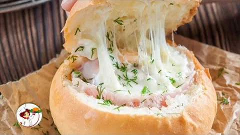 Сэндвич с яйцом, сыром и беконом