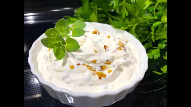 Универсальный соус для  блюд из кабачков и баклажанов