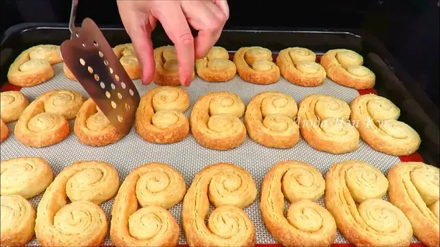 Слоеное сахарное печенье Ушки