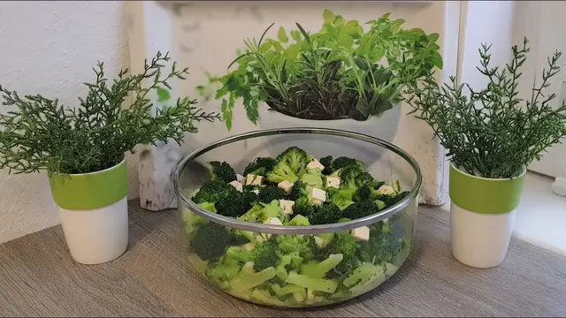 Салат из брокколи 
