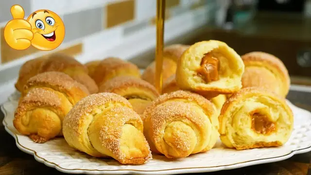 Рогалики с варёной сгущёнкой