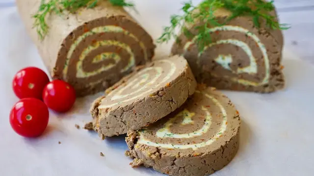Печеночный рулет