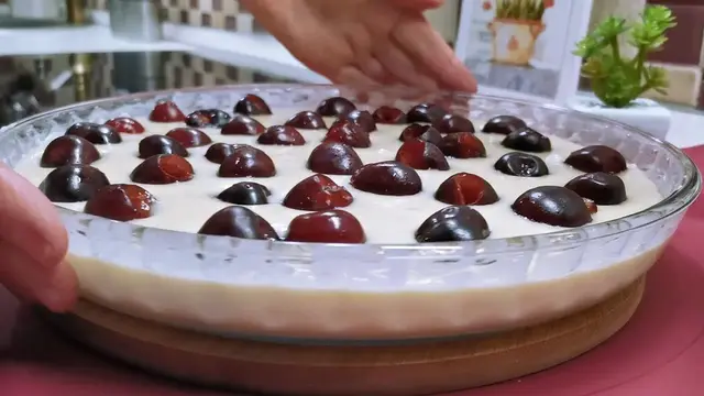 Летний пирог с черешней