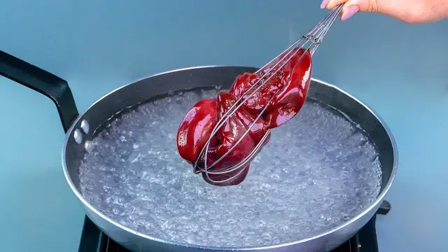 Запеканка из куриной печени с овощами и сыром