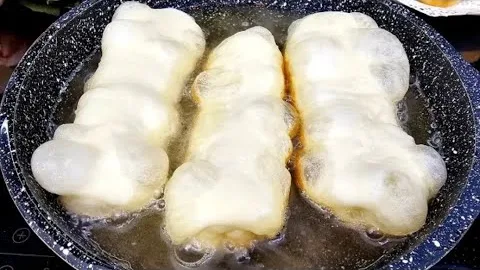 Быстрые пирожки с капустой на сковороде