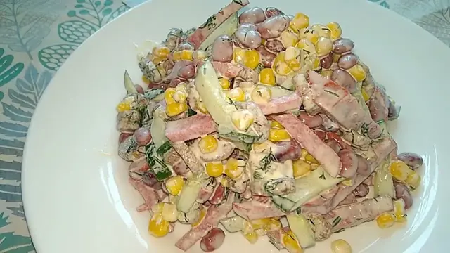 Салат с сухариками