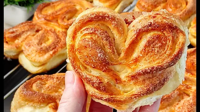 Плюшки с сахаром из дрожжевого теста