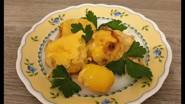 Картошка с грибами под сливочным соусом