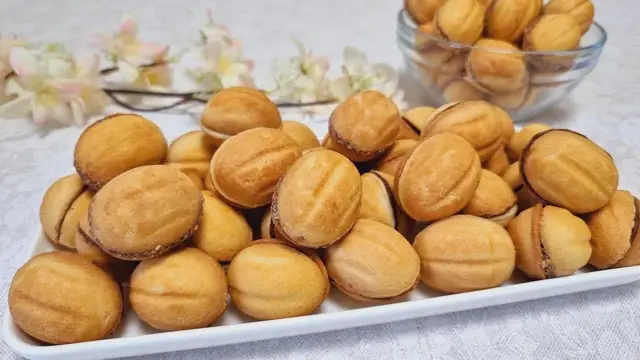 Орешки с шоколадной начинкой