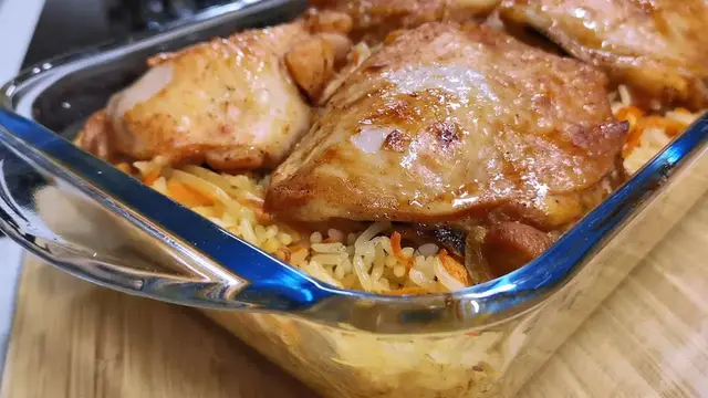Курица на рисе в духовке 
