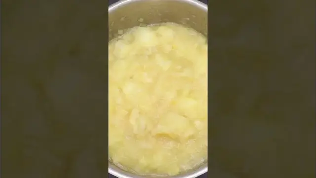 Яблочное пюре