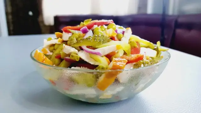 Салат с курицей на праздничный стол