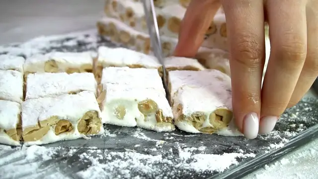 Домашние конфеты к чаю Нуга с орешками 3 минутки