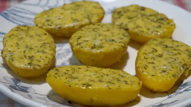 Запеченный картофель с сыром