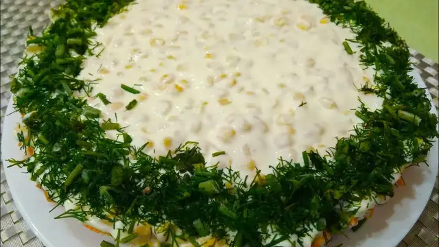 Салат с копченой курицей
