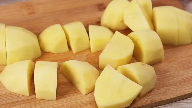 Салат с картофелем и куриным филе