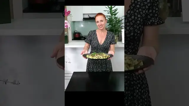 Простой картофельный салат к ужину