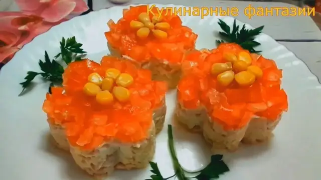 Чудесный салат с куриной грудкой и помидорами на праздничный стол 