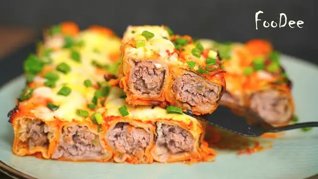 Лаваш с фаршем под вкусным соусом
