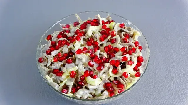 Недорогой салат из куриных желудочков