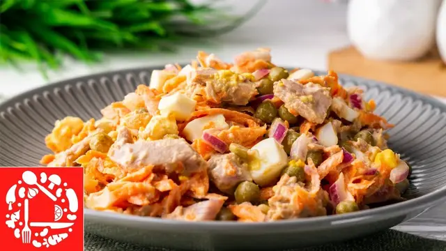 Легкий салат с тунцом и морковью