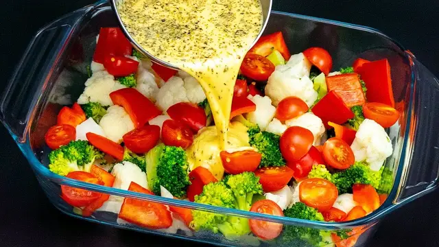 Овощная запеканка с брокколи и цветной капустой