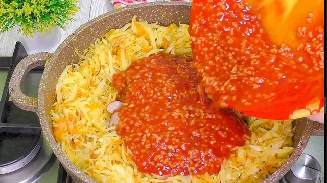 Тушеная капуста на сковороде 