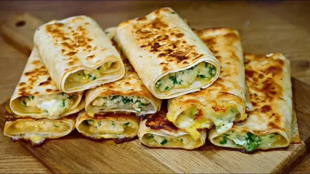 Сырные рулеты из лаваша
