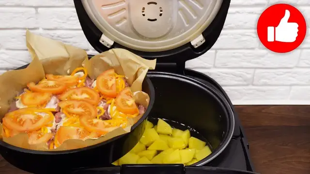 Курица на пару и картофель в мультиварке