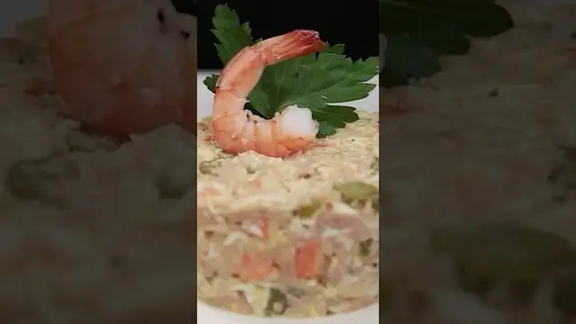 Вкусный салат с креветками
