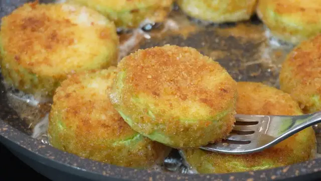 Кабачки в хрустящей шубке + соус