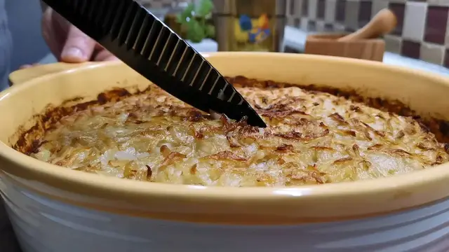 Картофельная запеканка с фаршем и капустой