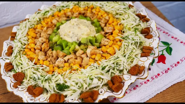 Лёгкий салат с курицей
