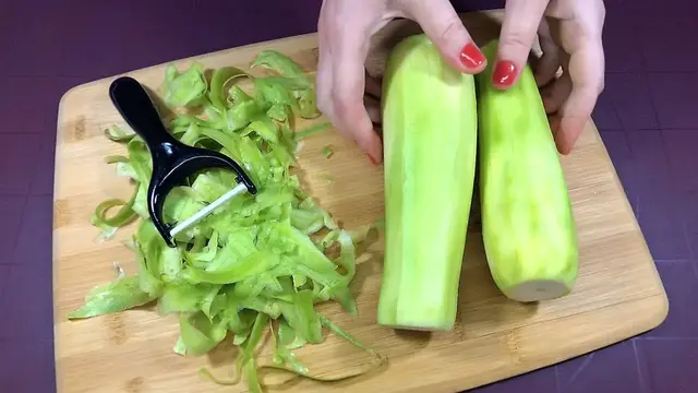 Сладкий пирог к чаю из кабачков