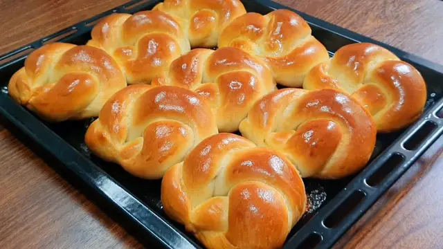Вкусные булочки с джемом