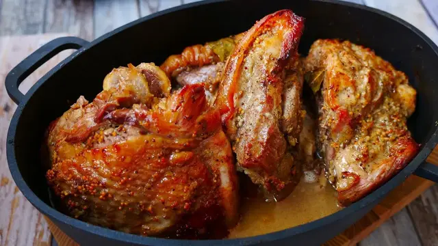 Сочное мясо на праздничный стол в духовке 