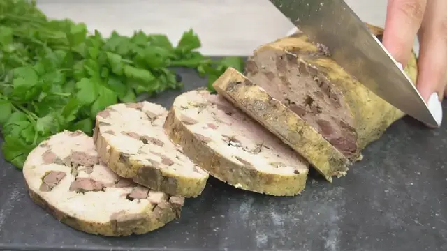 Мясной хлеб из курицы с печенью 