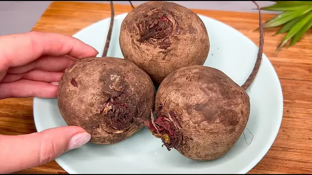 Лёгкий салат из свёклы