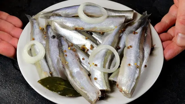 Очень вкусная закуска из мойвы