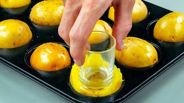 Фаршированная картошка с моцареллой и беконом